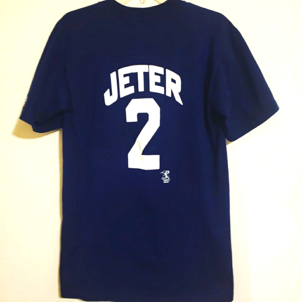 Derek Jeter jersey shirt